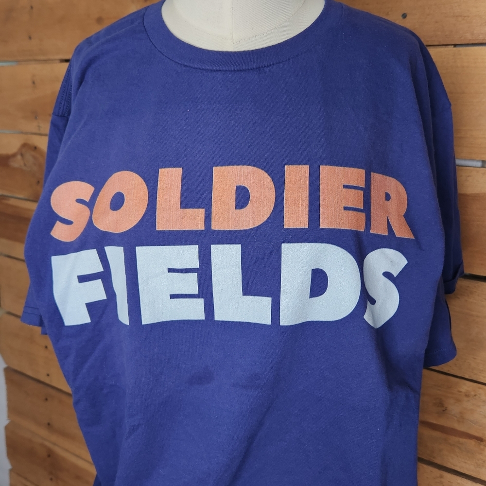 Soldier Fields t-shirt - Picture 2 of 5